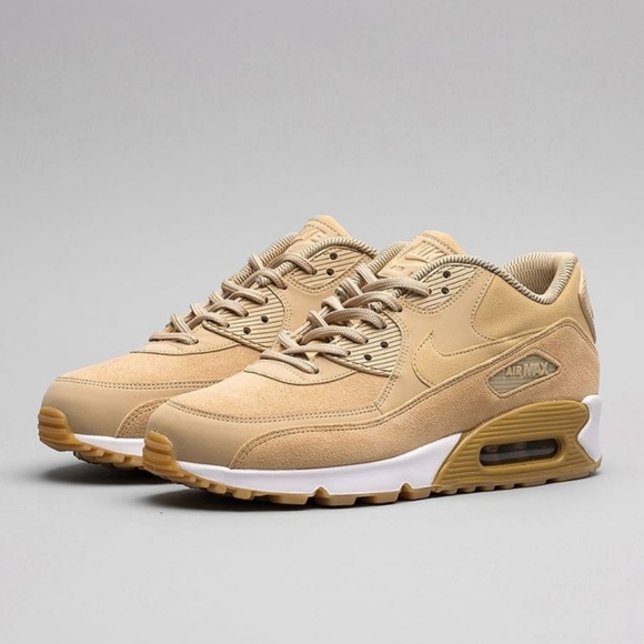 SOLD [10] Nike - Air Max 90 Trainers - Picture 2 of 4